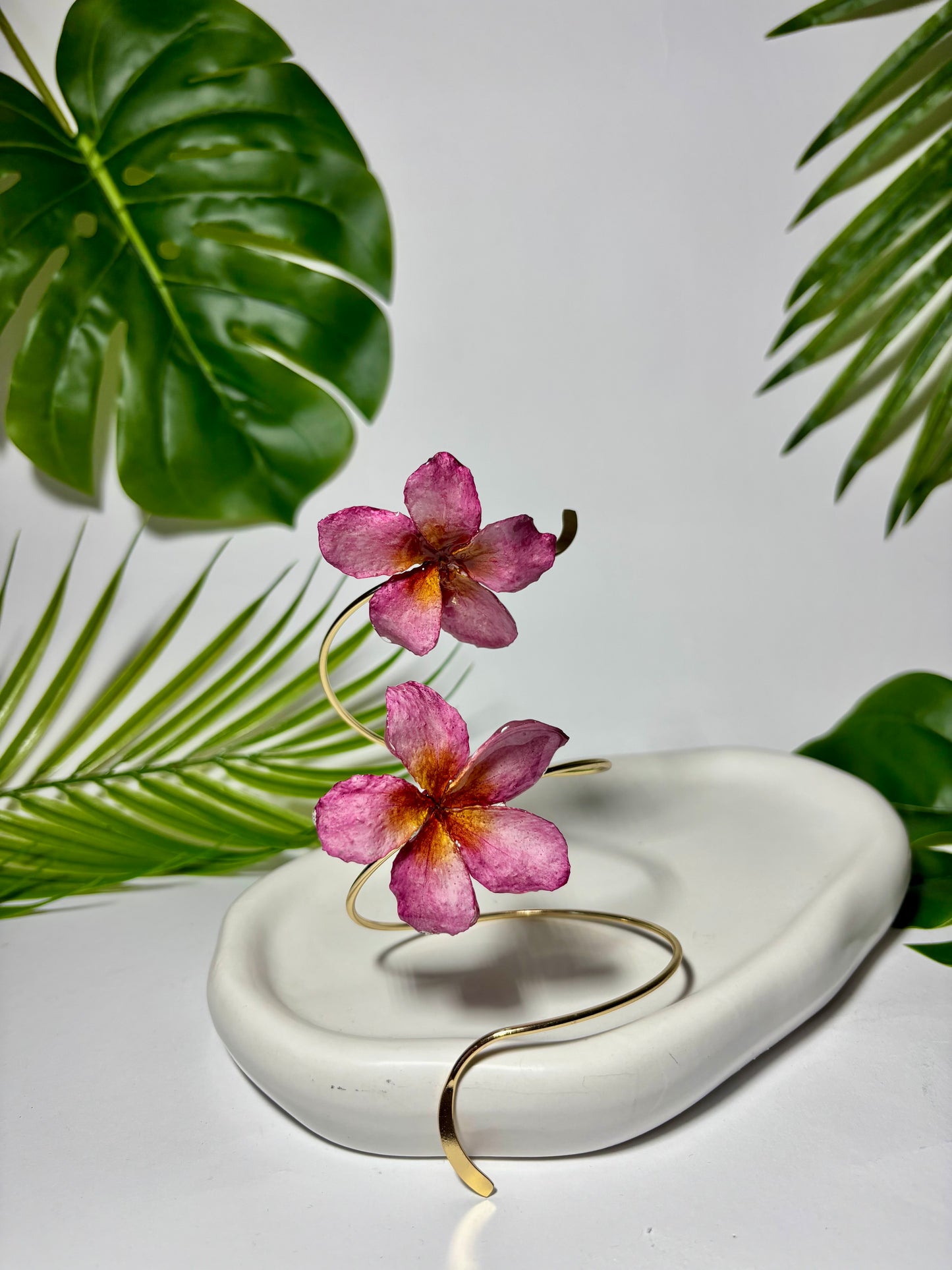 Double Plumeria arm bracelet 🌺