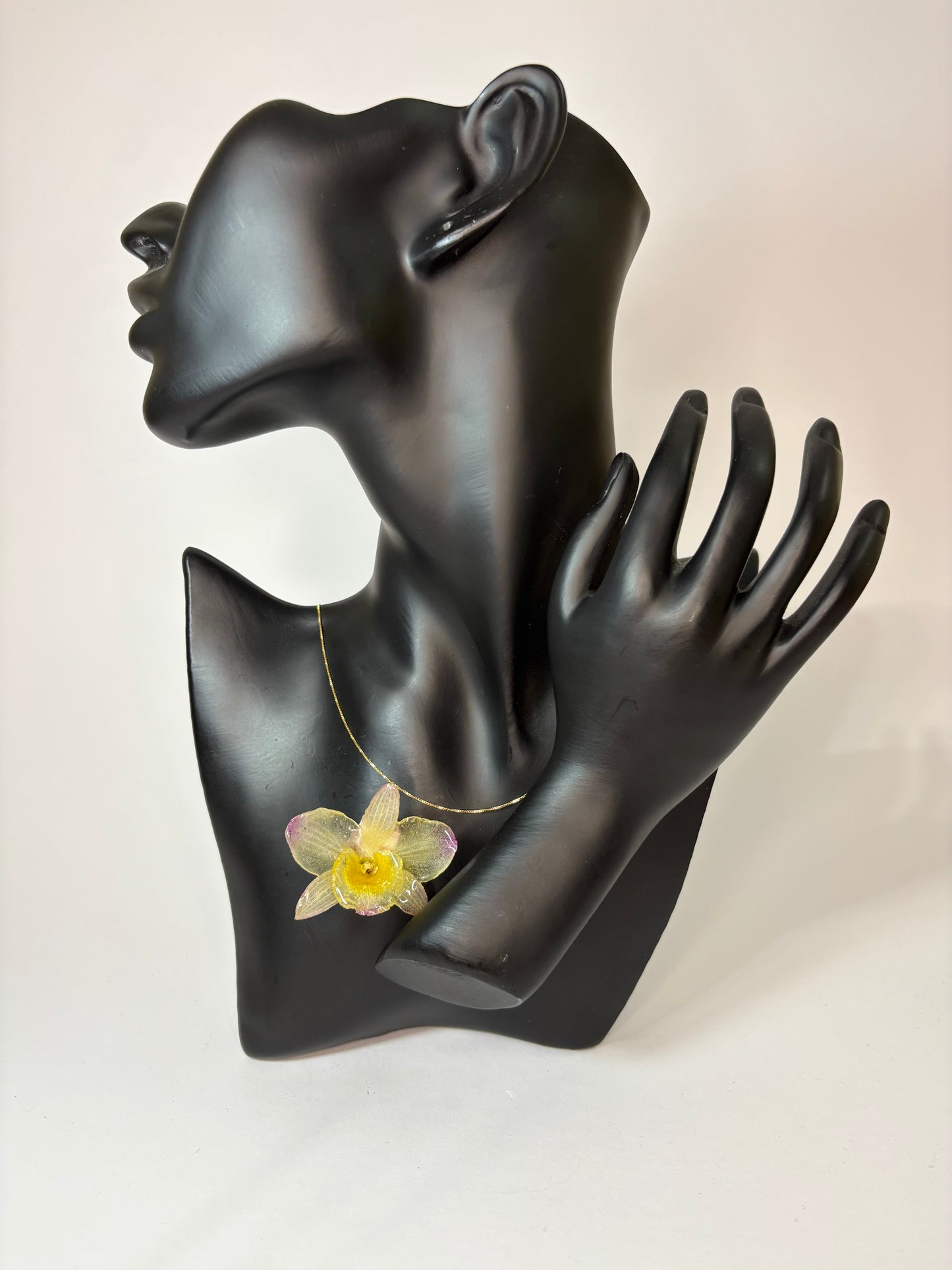 Tropical orchid 🌺🥥🌴