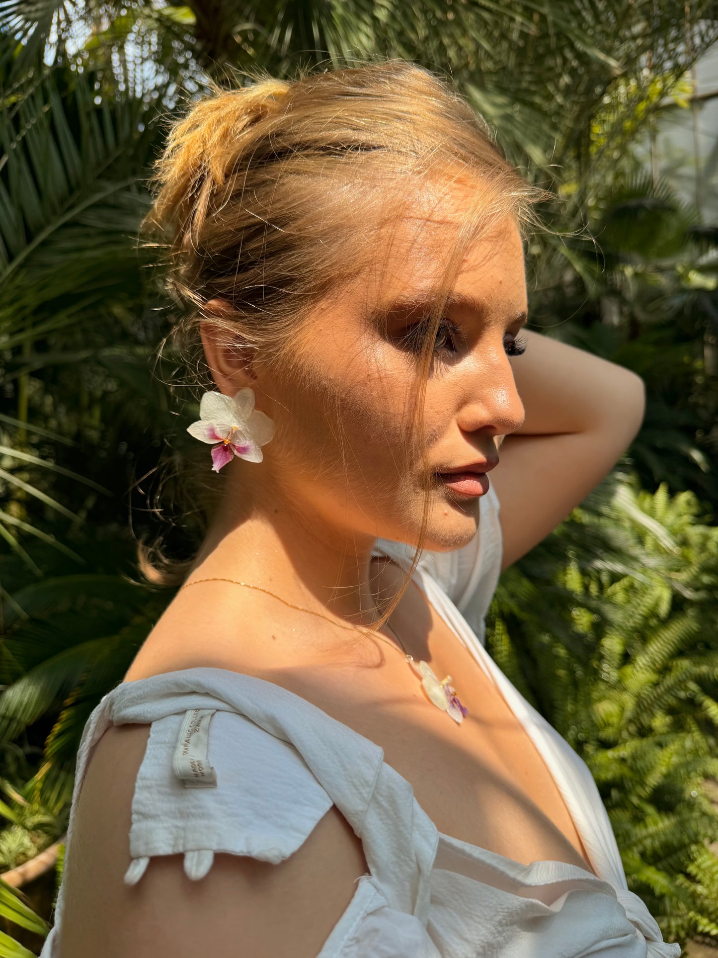 Soft white orchid earrings 🤍