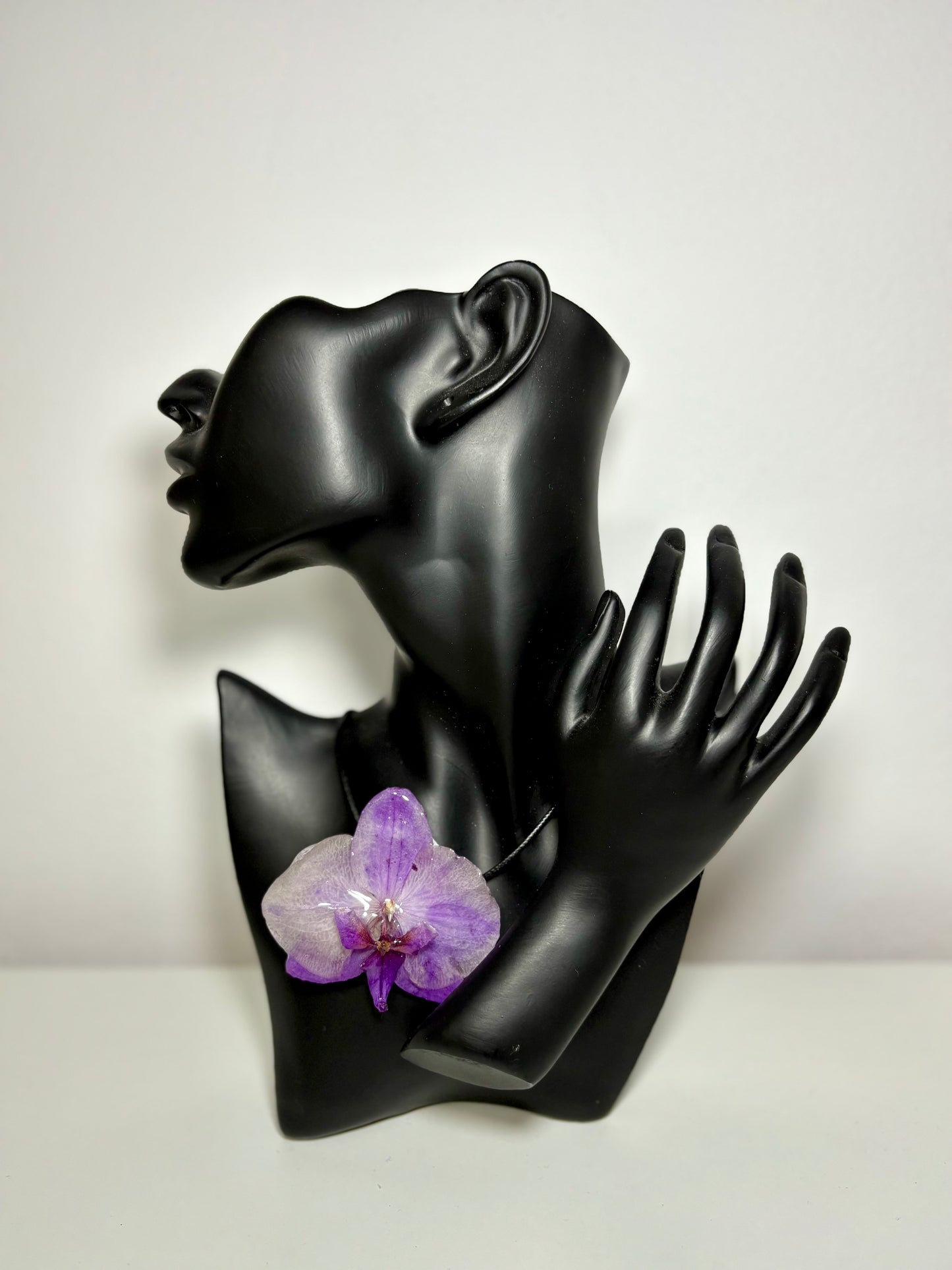 Lila orchid ๐