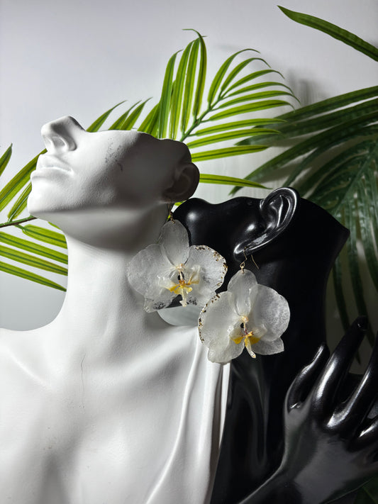 Gold dust white orchid necklace