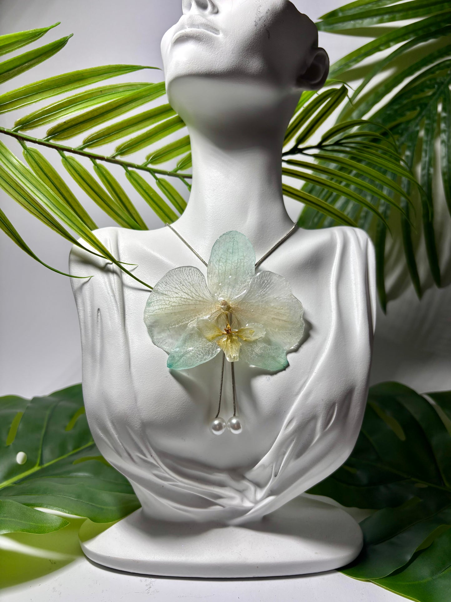 Ocean orchid necklace
