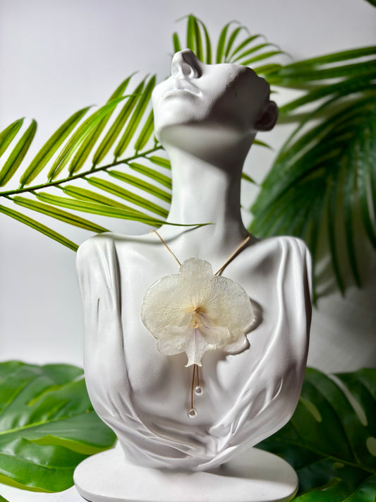 Mermaid’s tail orchid necklace
