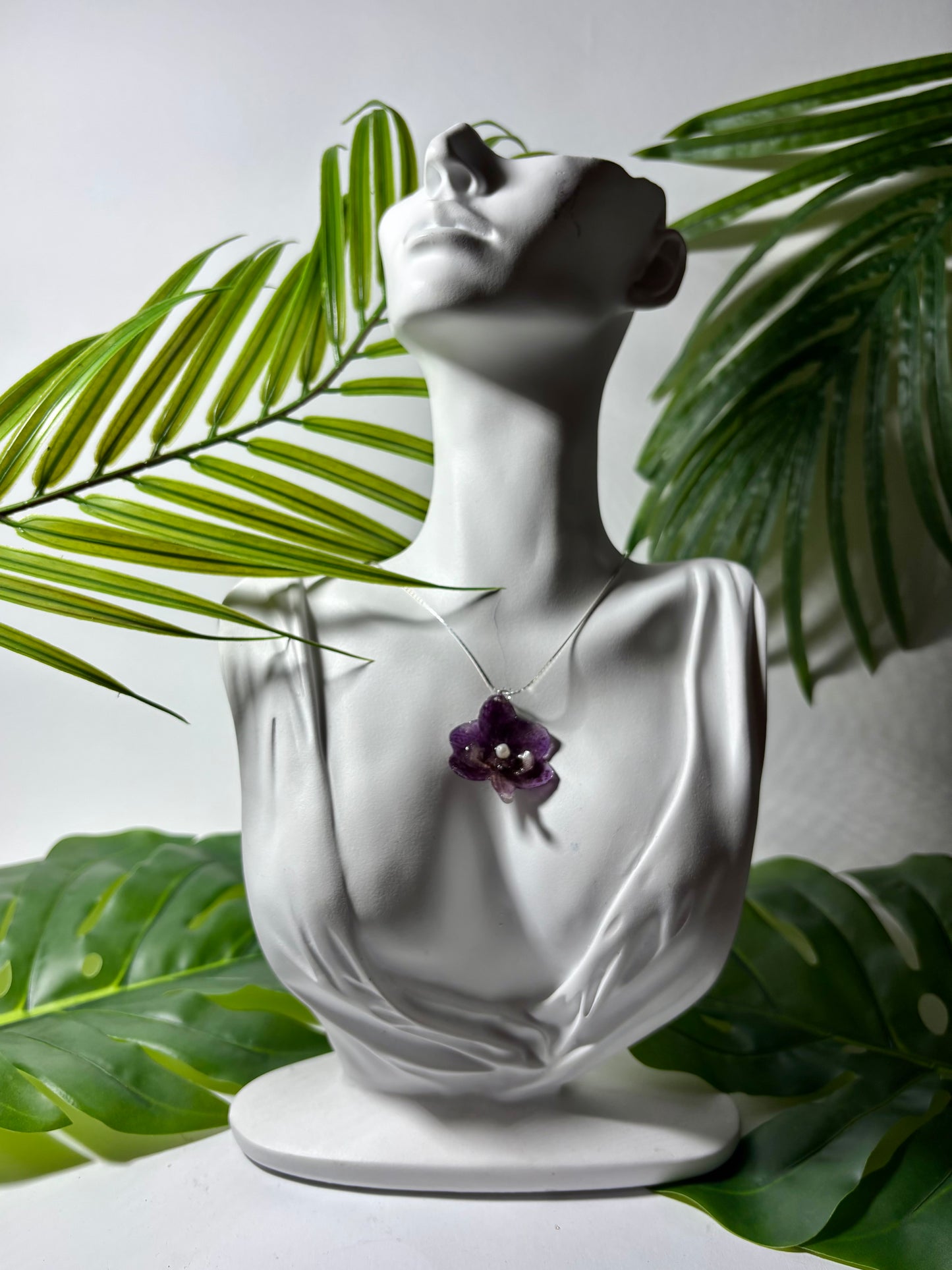Purple moura necklace