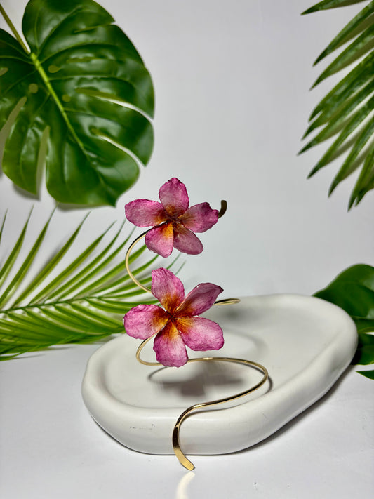 Double Plumeria arm bracelet 🌺