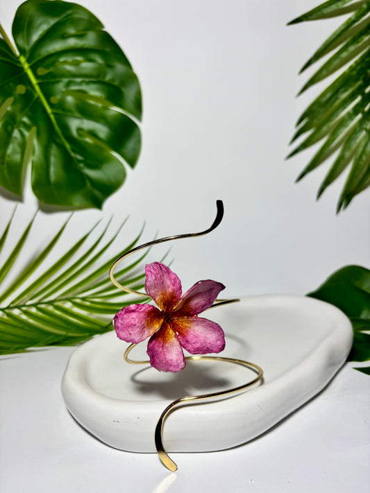 Plumeria arm bracelet 🌺